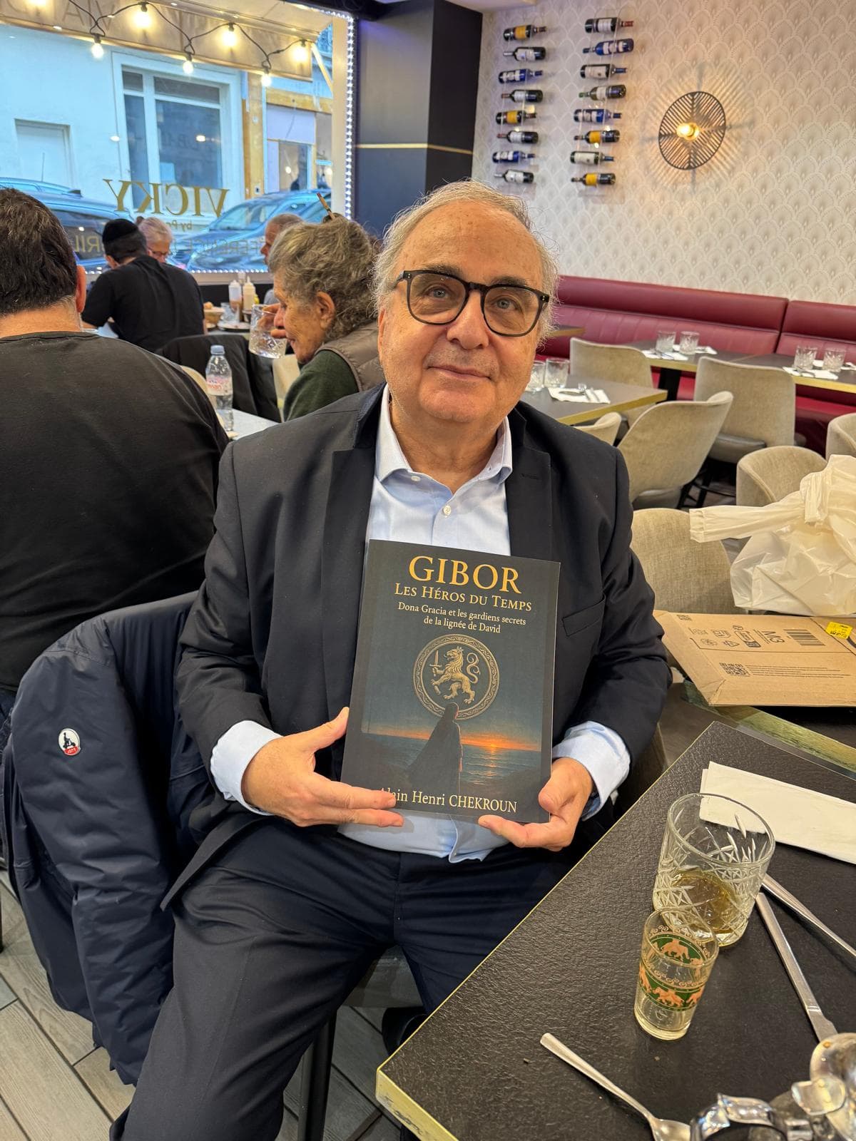 Alain Henri Chekroun présentant son roman GIBOR — Les Héros du Temps